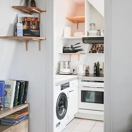 Bright Parisian Escape With Breathtaking Views Париж