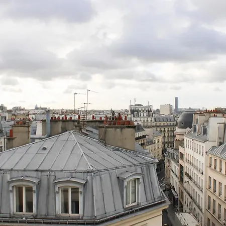 Bright Parisian Escape With Breathtaking Views * Париж