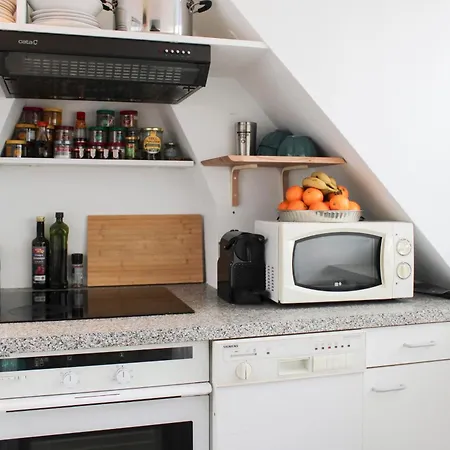 Bright Parisian Escape With Breathtaking Views * Paris