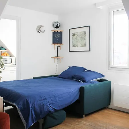 Bright Parisian Escape With Breathtaking Views