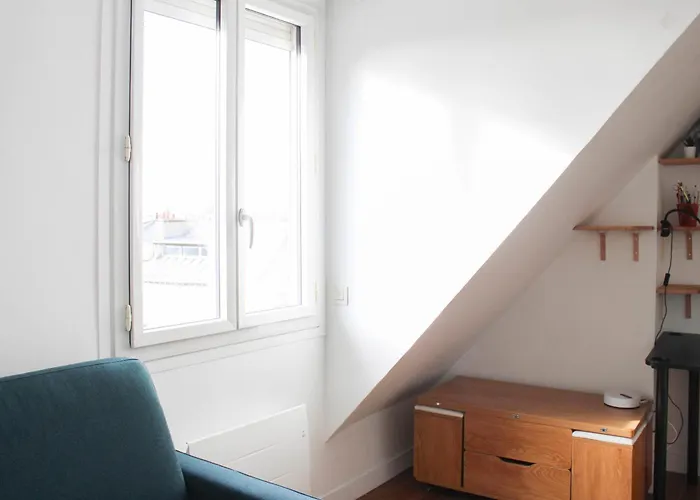 Bright Parisian Escape With Breathtaking Views Paris