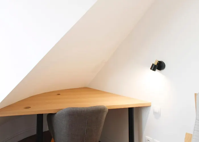 Bright Parisian Escape With Breathtaking Views *